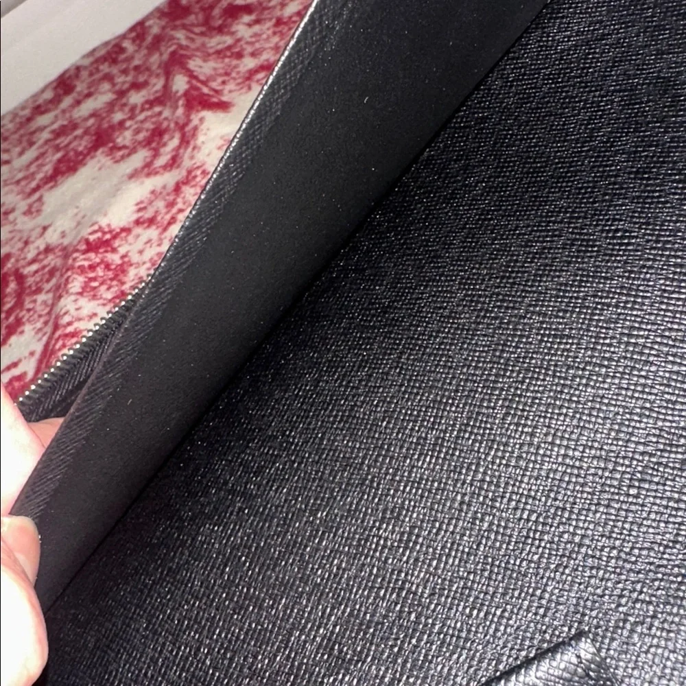 Louis Vuitton Black Epi Zippy Wallet Organizer